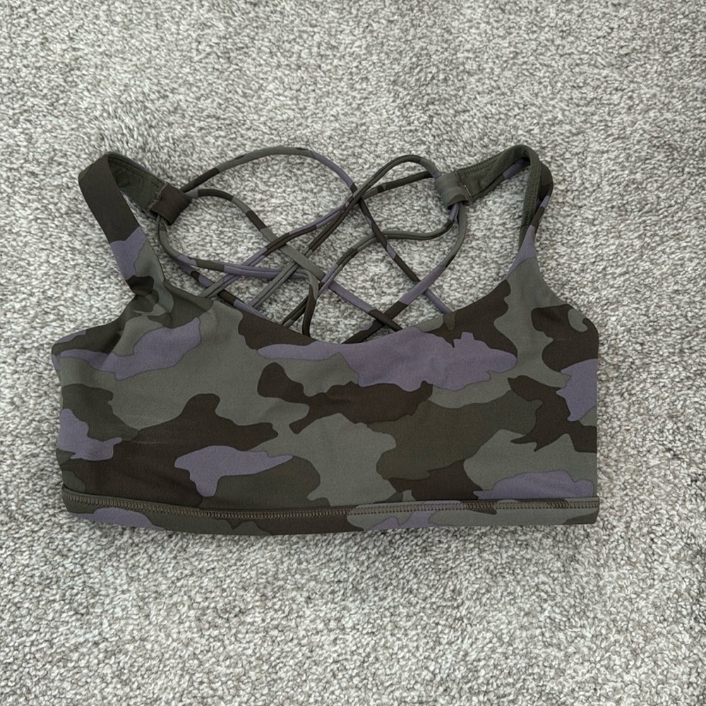 Lululemon sports bra